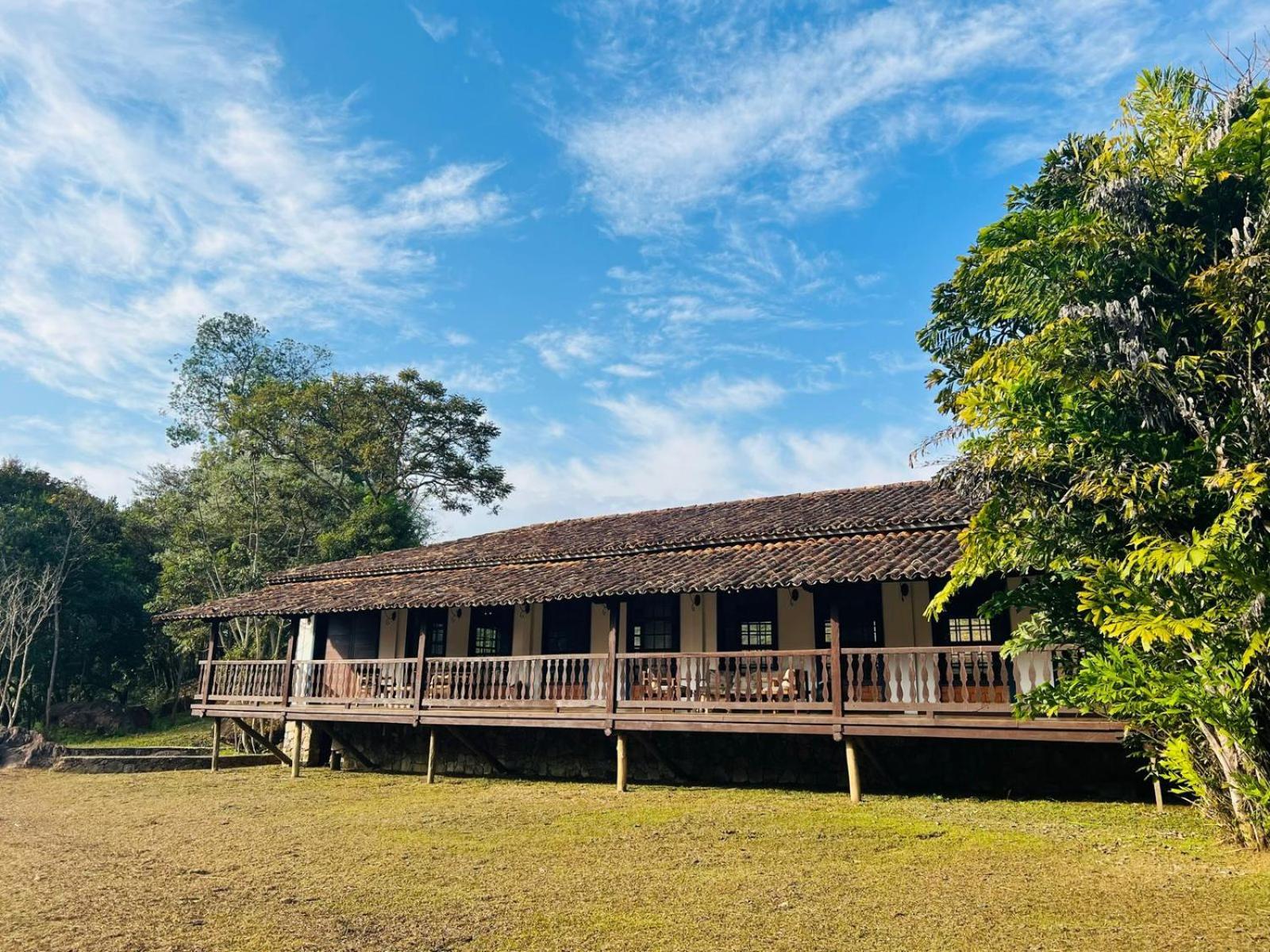 Pousada Candonga Da Serra Tiradentes Exterior photo